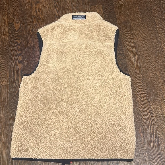 Vineyard Vines Sherpa Vest NWT - Picture 4 of 4